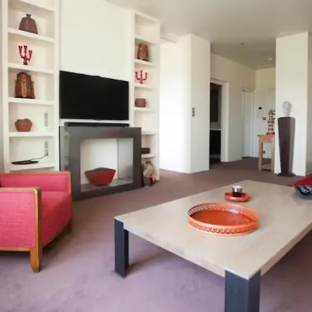 Center Appartment, & Golf Walking Tour Апартаменти *