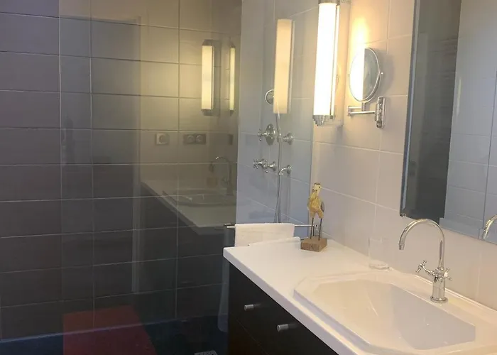 Апартаменти Center Appartment, & Golf Walking Tour *