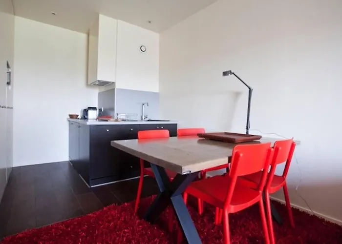 Center Appartment, & Golf Walking Tour Апартаменти