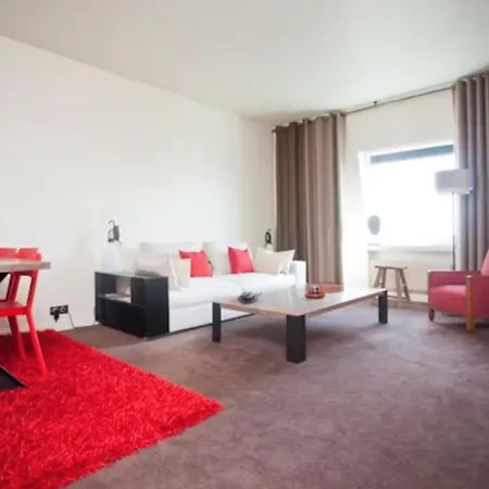 Center Appartment, & Golf Walking Tour Apartment